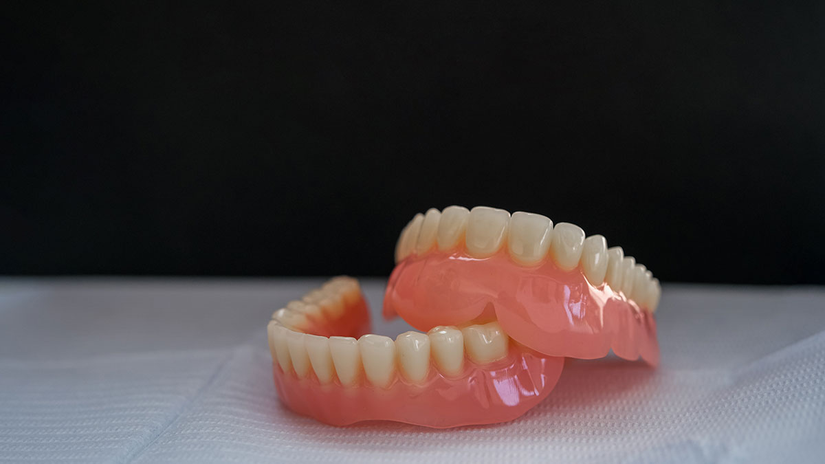 Upper and lower dentures